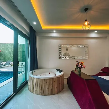 Lempira * Kemer (Menekse Mahallesi)