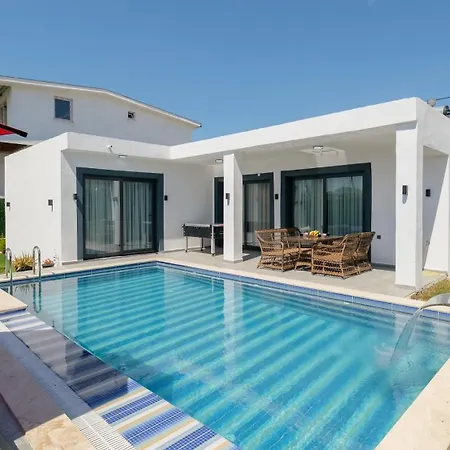Lempira Villa